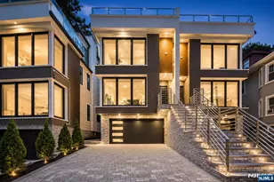 506 Undercliff Ave, Edgewater, NJ 07020 - Photo 1