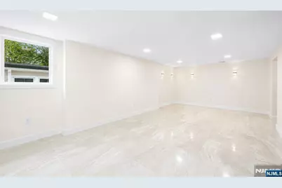 506 Undercliff Avenue, Edgewater, NJ 07020 - Photo 31