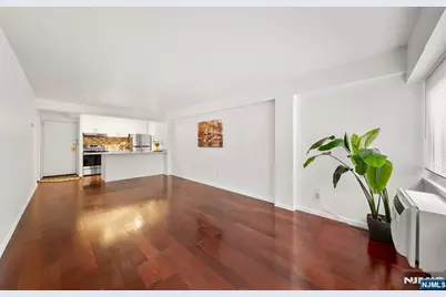 333 Grand Avenue 2M #2M, Palisades Park, NJ 07650 - Photo 7