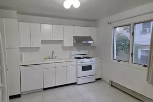 2385 7th Street B, Fort Lee, NJ 07024 - Photo 3