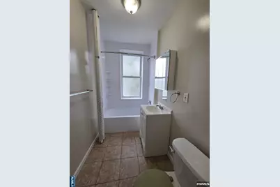 407 Highland Avenue C6 #C6, Palisades Park, NJ 07650 - Photo 5