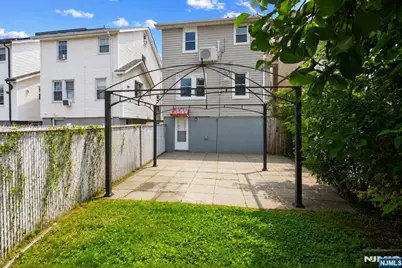 731 Humboldt Street, Secaucus, NJ 07094 - Photo 25