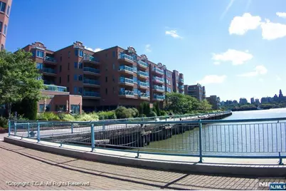 403 Livingston Court N403 #N403, Edgewater, NJ 07020 - Photo 45