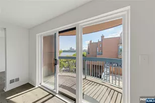 403 Livingston Ct N403, Edgewater, NJ 07020 - Photo 3