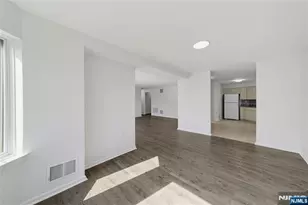 403 Livingston Ct N403, Edgewater, NJ 07020 - Photo 17