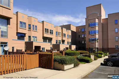 403 Livingston Court N403 #N403, Edgewater, NJ 07020 - Photo 3