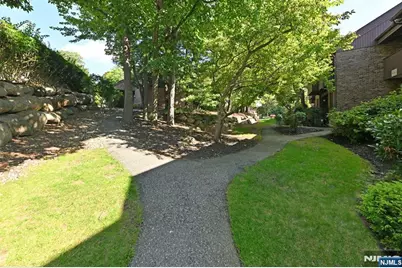 107 Indian Hollow Court 107 #107, Mahwah, NJ 07430 - Photo 25