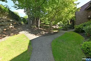 107 Indian Hollow Ct 107, Mahwah, NJ 07430 - Photo 25