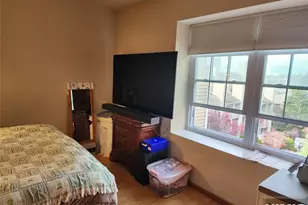 567 Windsor Dr, Palisades Park, NJ 07650 - Photo 9