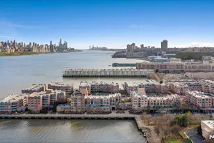 405 Williams Ct 405, Edgewater, NJ 07020 - Photo 1