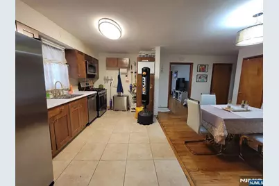 312 Passaic Avenue, Hasbrouck Heights, NJ 07604 - Photo 7