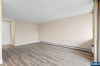 515 Anderson Avenue 2H #2H, Cliffside Park, NJ 07010 - Photo 11