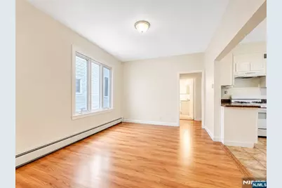 60 Morrissee Avenue 1 #1, Wallington, NJ 07057 - Photo 3