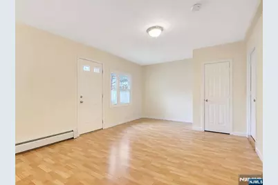60 Morrissee Avenue 1 #1, Wallington, NJ 07057 - Photo 9