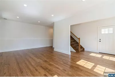 107 Woodcliff Avenue, Woodcliff Lake, NJ 07677 - Photo 9