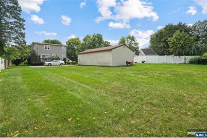 124 Weinmanns Boulevard 2 #2, Wayne, NJ 07470 - Photo 13