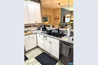 1014 Cunningham Court, Belleville, NJ 07109 - Photo 19