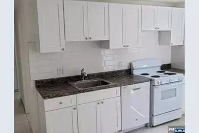 270 Moore Street Be #BE, Fort Lee, NJ 07024 - Photo 3