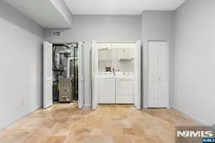 477 Undercliff Ave, Edgewater, NJ 07020 - Photo 25