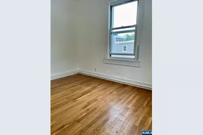35-37 Ridgefield Avenue 2 #2, Ridgefield Park, NJ 07660 - Photo 13