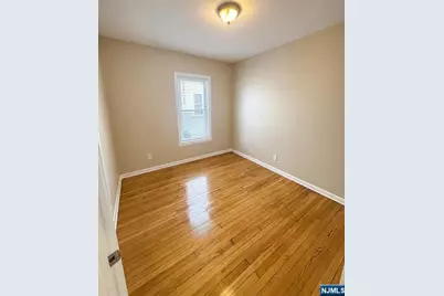 147 Claremont Avenue, Montclair, NJ 07042 - Photo 3