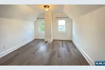 21 Livingston Avenue 2nd Fl #2nd fl, Lyndhurst Township, NJ 07071 - Photo 19