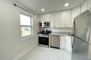 21 Livingston Ave 2nd Fl, Lyndhurst Township, NJ 07071 - Photo 11