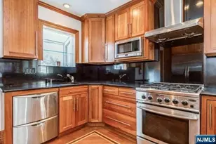 34 Glenview Terrace, Cresskill, NJ 07626 - Photo 9