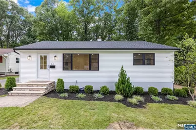 61 Mackay Avenue, Waldwick, NJ 07463 - Photo 3
