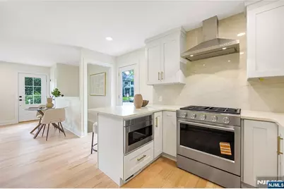 61 Mackay Avenue, Waldwick, NJ 07463 - Photo 11