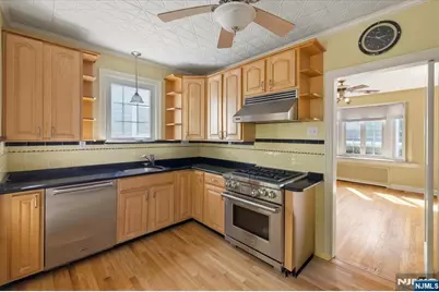 549 Lincoln Avenue, Glen Rock, NJ 07452 - Photo 9