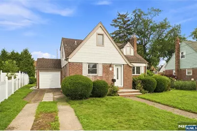 5 Margaret Court, Fair Lawn, NJ 07410 - Photo 3