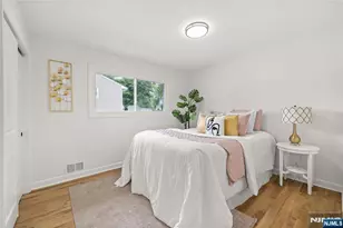 100 Pier Ln, Fairfield, NJ 07004 - Photo 17