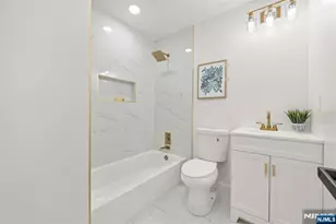 100 Pier Ln, Fairfield, NJ 07004 - Photo 13
