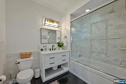 7716 Kennedy Boulevard 3E #3E, North Bergen, NJ 07047 - Photo 15