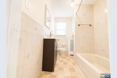 949 Garrison Avenue, Teaneck Township, NJ 07666 - Photo 13