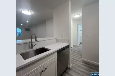 16 Elm Street 8 #8, Bergenfield, NJ 07621 - Photo 5