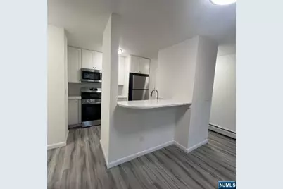 16 Elm Street 8 #8, Bergenfield, NJ 07621 - Photo 3