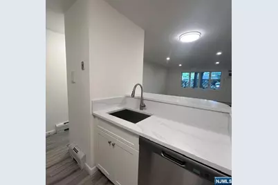 16 Elm Street 3 #3, Bergenfield, NJ 07621 - Photo 5