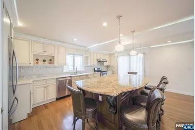72 Brinkerhoff Terrace, Palisades Park, NJ 07650 - Photo 7