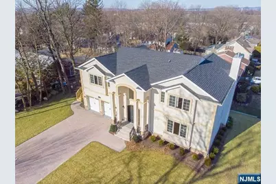 223 Hillcrest Drive, Paramus, NJ 07652 - Photo 21