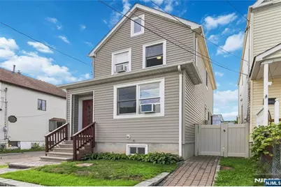 33 Franklin Avenue, Clifton, NJ 07011 - Photo 3