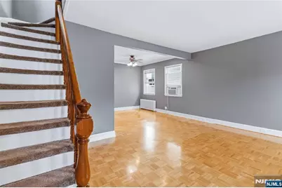 33 Franklin Avenue, Clifton, NJ 07011 - Photo 5