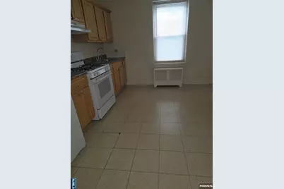 149 Central Avenue, Ridgefield Park, NJ 07660 - Photo 5