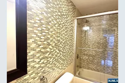 303 Linden Street 303 #303, Mahwah, NJ 07430 - Photo 19