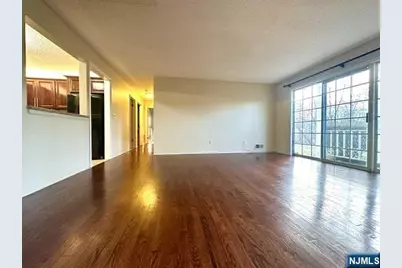 303 Linden Street 303 #303, Mahwah, NJ 07430 - Photo 11