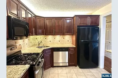 303 Linden Street 303 #303, Mahwah, NJ 07430 - Photo 7