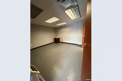 323 Union Avenue, Rutherford, NJ 07070 - Photo 15