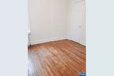 30 Harriet Avenue 2C #2C, Palisades Park, NJ 07650 - Photo 5