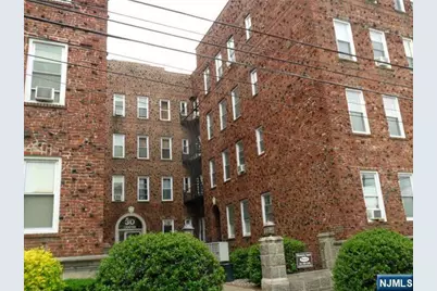30 Harriet Avenue 2C #2C, Palisades Park, NJ 07650 - Photo 1